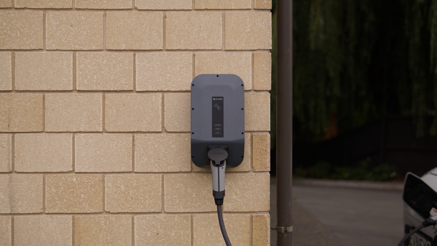 DeWalt Releases New XR Tabless Battery What Buyers Should Know 1 battery charging dock garage setup