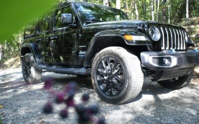 Jeep Smoky Mountain Blackout Takes Aim at Bronco Buyers