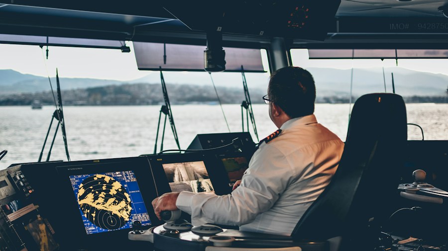 captain maneuvering pontoon tight space