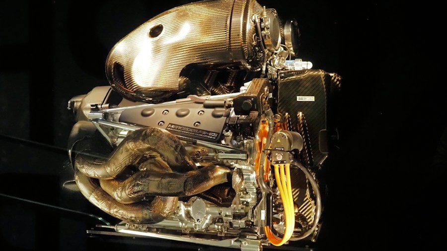 Tesla Roadster 330 MPH Claims What Buyers Should Know 1 compressed air propulsion technology automotive