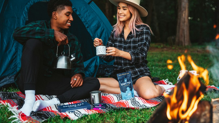 RV Shipments Set to Stabilize in 2027 After Challenging 2026 What Buyers Should Know 2 couple planning vacation camping