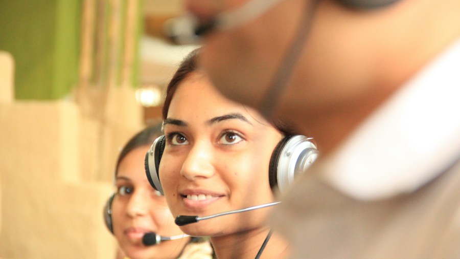 customer service representative helping driver