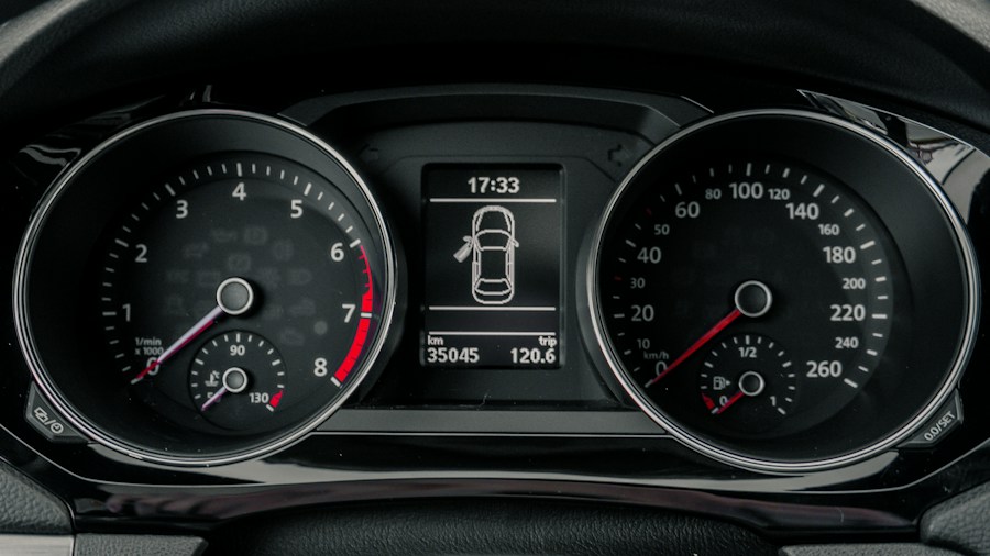 Tesla Full Self-Driving Safety Concern: What Buyers Need to Know After Driver Misuse Investigation 2 dashboard warning light alert