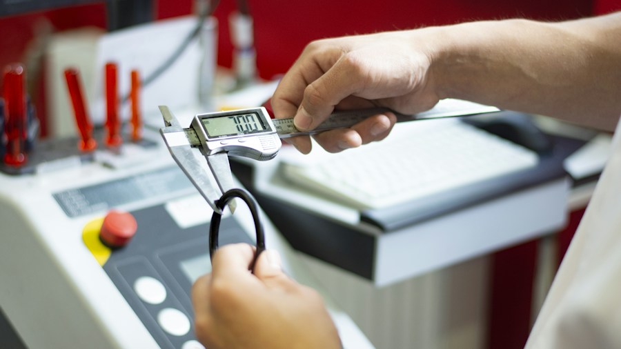 diagnostic equipment checking suspension