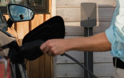 Tesla Battery Loses 9% in Year: Should You Worry