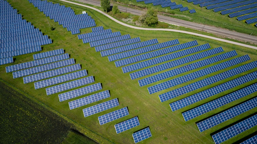 Bidirectional Charging Is Now Available: What Buyers Should Know 2 electric grid renewable energy integration
