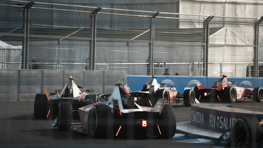 Bridgestone Tire Deal in Formula E: What High Performance Racing Means for Consumer Tire Technology 1 Formula E street circuit racing