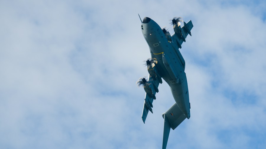 heavy lift aircraft deployment operations