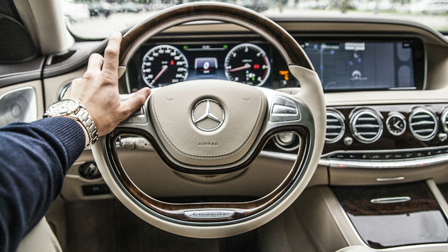 Cadillac XT5 Luxury Now Costs Less Than a New Honda CR-V: What Buyers Should Know 1 luxury car interior premium materials