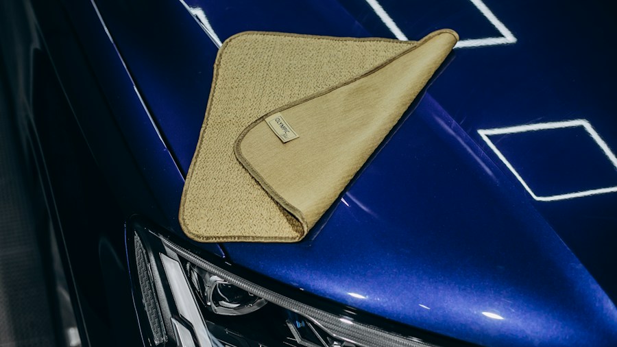 7 Tips for Cleaning Your Engine Bay Like a Pro 2 microfiber towel car maintenance