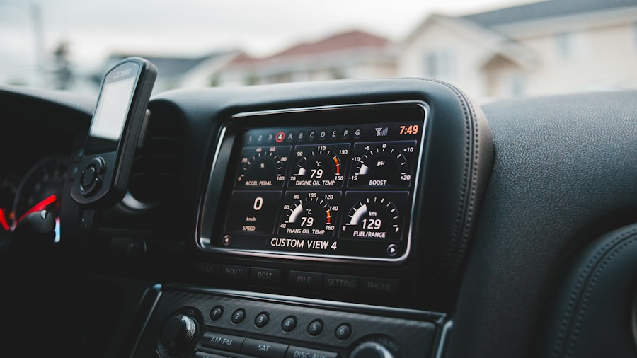 TPMS Technology Update: What Tire Shoppers Need to Know About Faster Service 2 modern automotive diagnostic tool