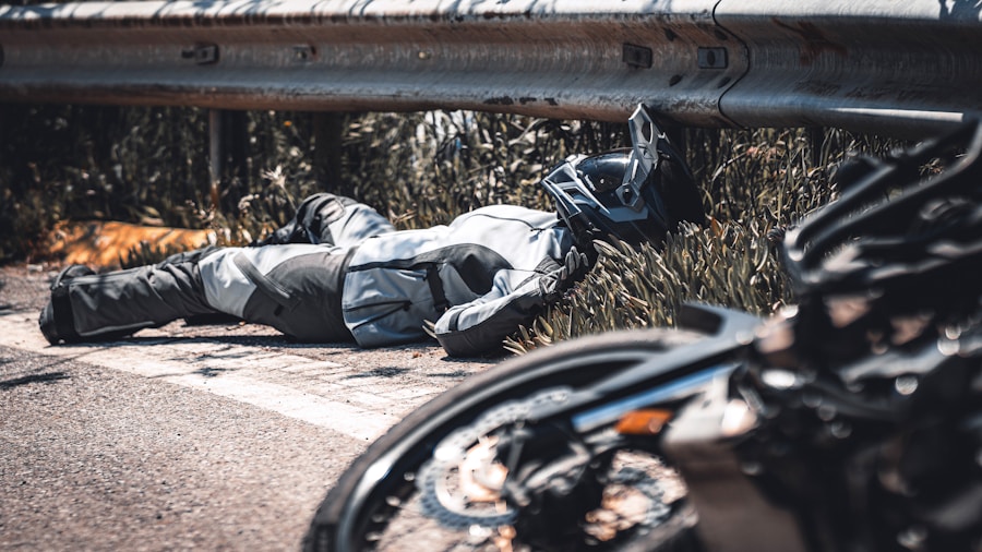 Congressional Push to Repeal Motorcycle Helmet Laws What Shoppers and Riders Need to Know 1 motorcycle accident emergency response