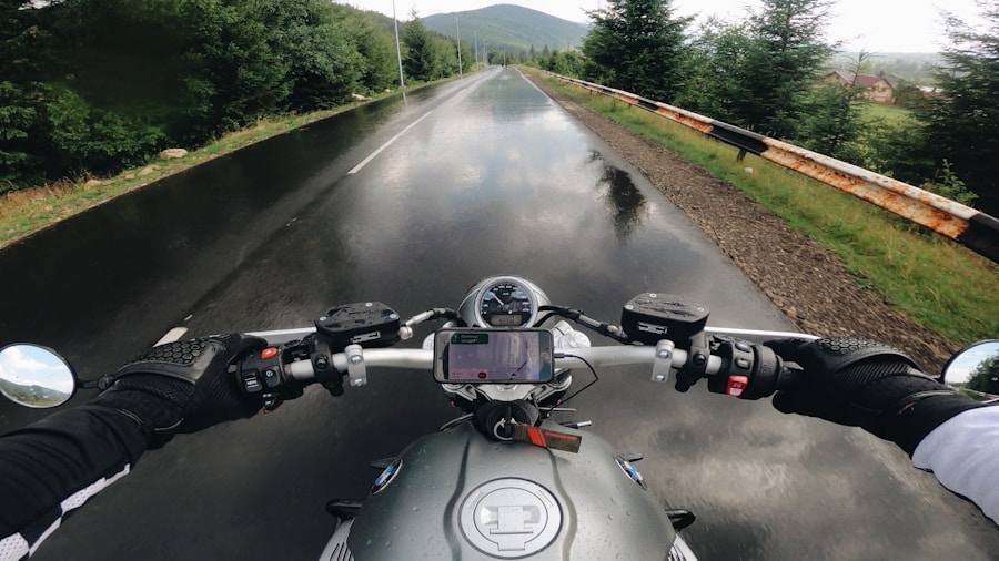 Yamaha Y16ZR-R Scooter Launch: What Buyers Should Know About MotoGP-Inspired Commuter Design 1 motorcycle dashboard smartphone connectivity