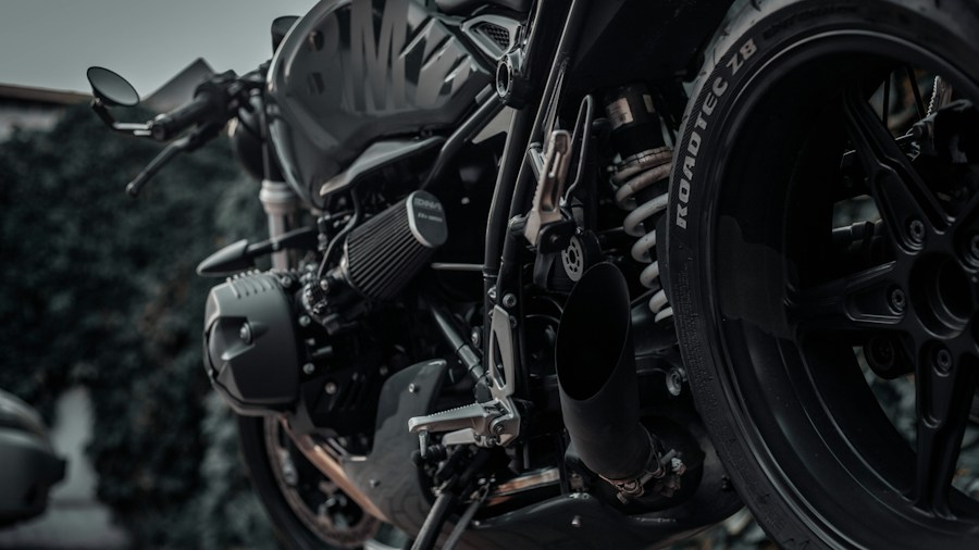 Royal Enfield Unveils New Bullet 650 Motorcycle: What Buyers Need to Know 1 motorcycle suspension and chassis details