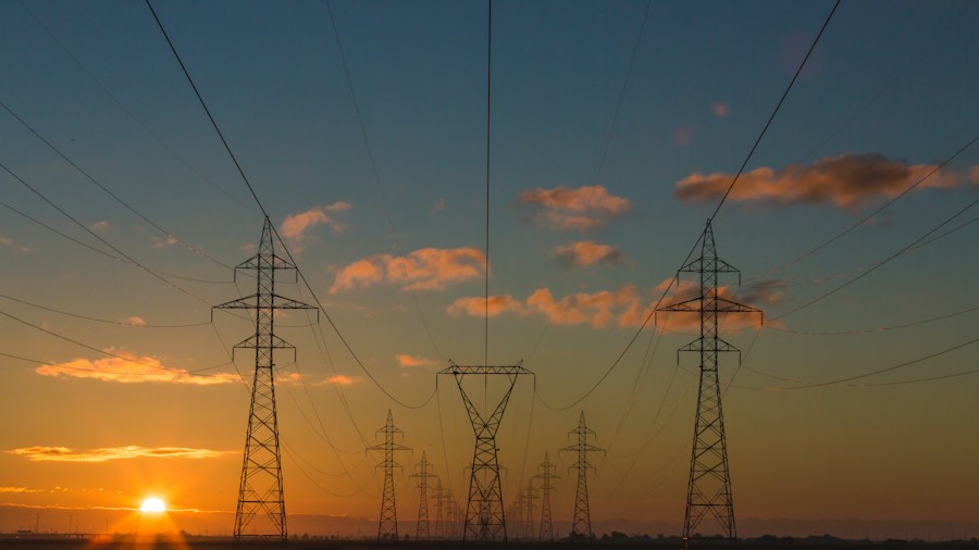 Tesla Virtual Power Plants Expansion: What Buyers Should Know About Shared Energy Networks 2 power grid infrastructure technology