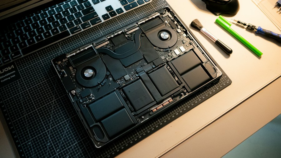 Snap-on Launches Buy One Get One Software Deal What Shoppers Need to Know 1 repair shop technology workspace