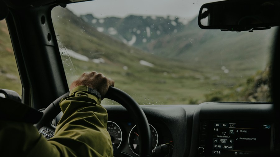 2027 Jeep Cherokee Trailhawk Takes Aim at Bronco Sport: What Off-Road Shoppers Need to Know 1 rugged terrain driving conditions
