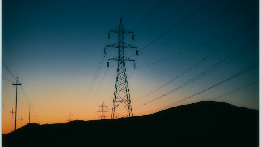 Montreal Airport Expands EV Charger Network to 168 Stations: What Travelers Need to Know 1 smart power management electrical grid