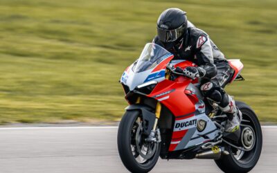 New Yamaha R2 Sportbike Launches with Three Trim Options