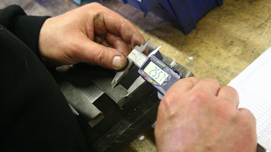 Brake Pedal Problems and Tire Health: What Buyers Should Know About Vehicle Maintenance 2 technician testing brake fluid