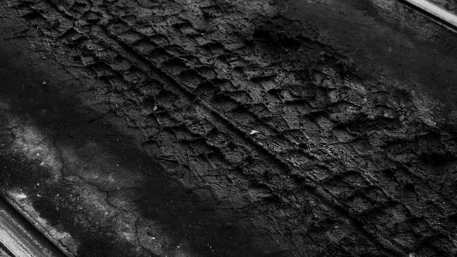 Continental Releases Generation 5 Regional Haul Tires: What Fleet Operators Should Know 1 truck tire tread pattern close-up