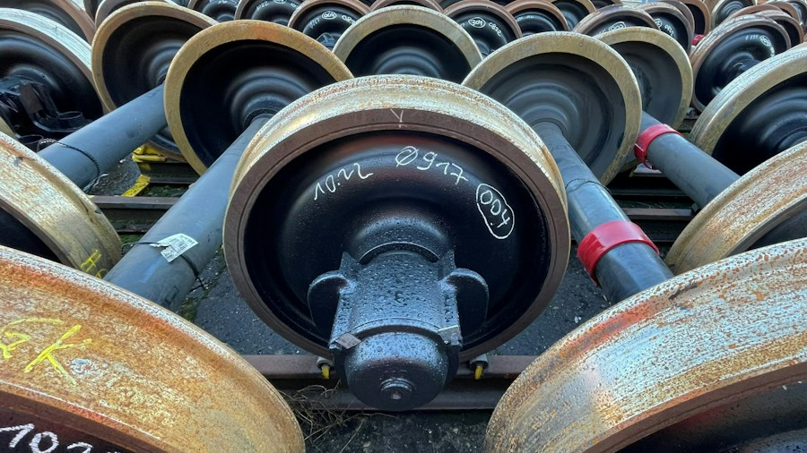 truck wheel suspension components