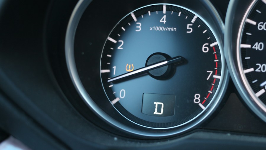 TPMS Technology Rebuilt Its Reputation: What Shoppers Should Know 2 vehicle dashboard warning light